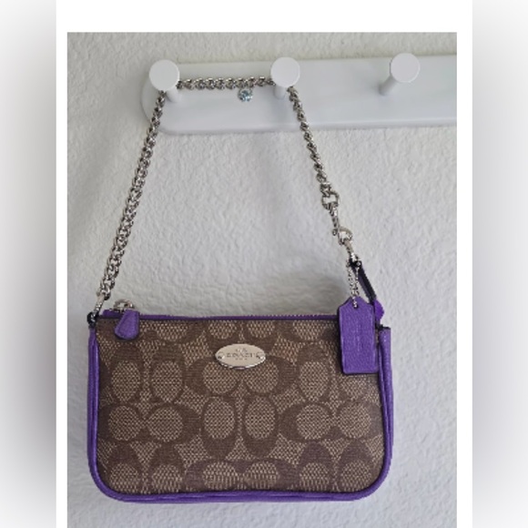 Coach nolita Signature EUC 2015 w/touch of purple - Picture 4 of 13